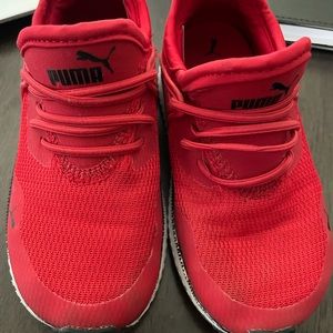Toddler Puma sneakers sz 9
